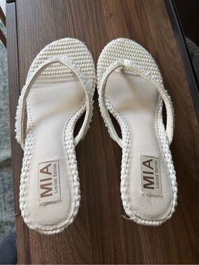 NEW- MIA Women's Cream Braided Slip-On Sandal